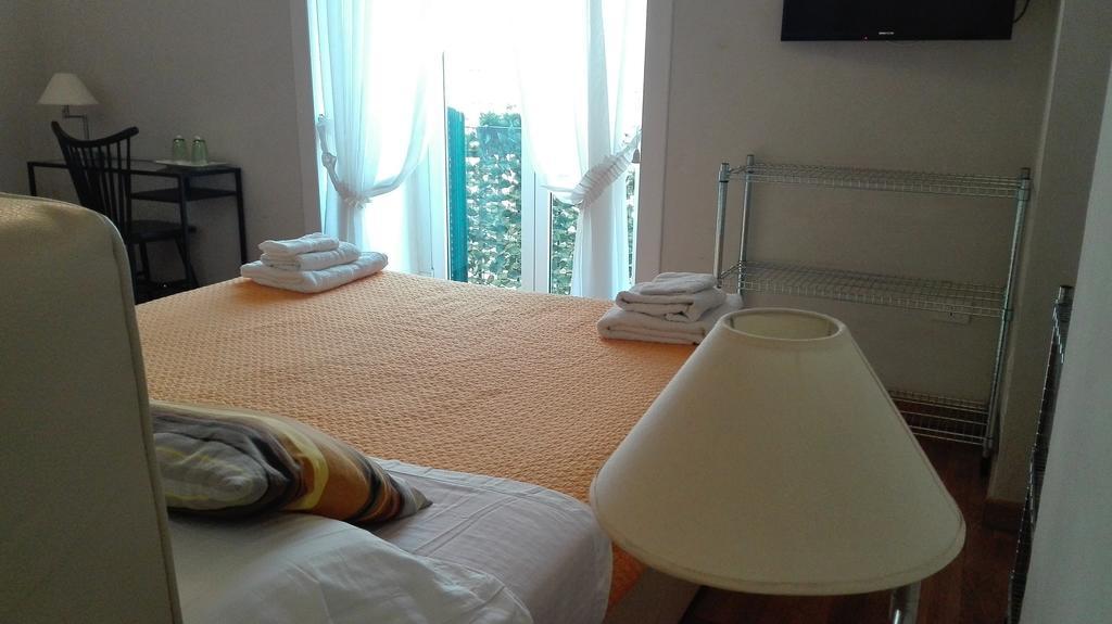 Talismano Luxury Rooms & Apartments Neapel Exterior foto